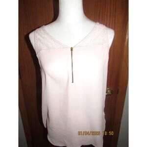 Medium Sleeveless Dress Shirt in Pale Pink